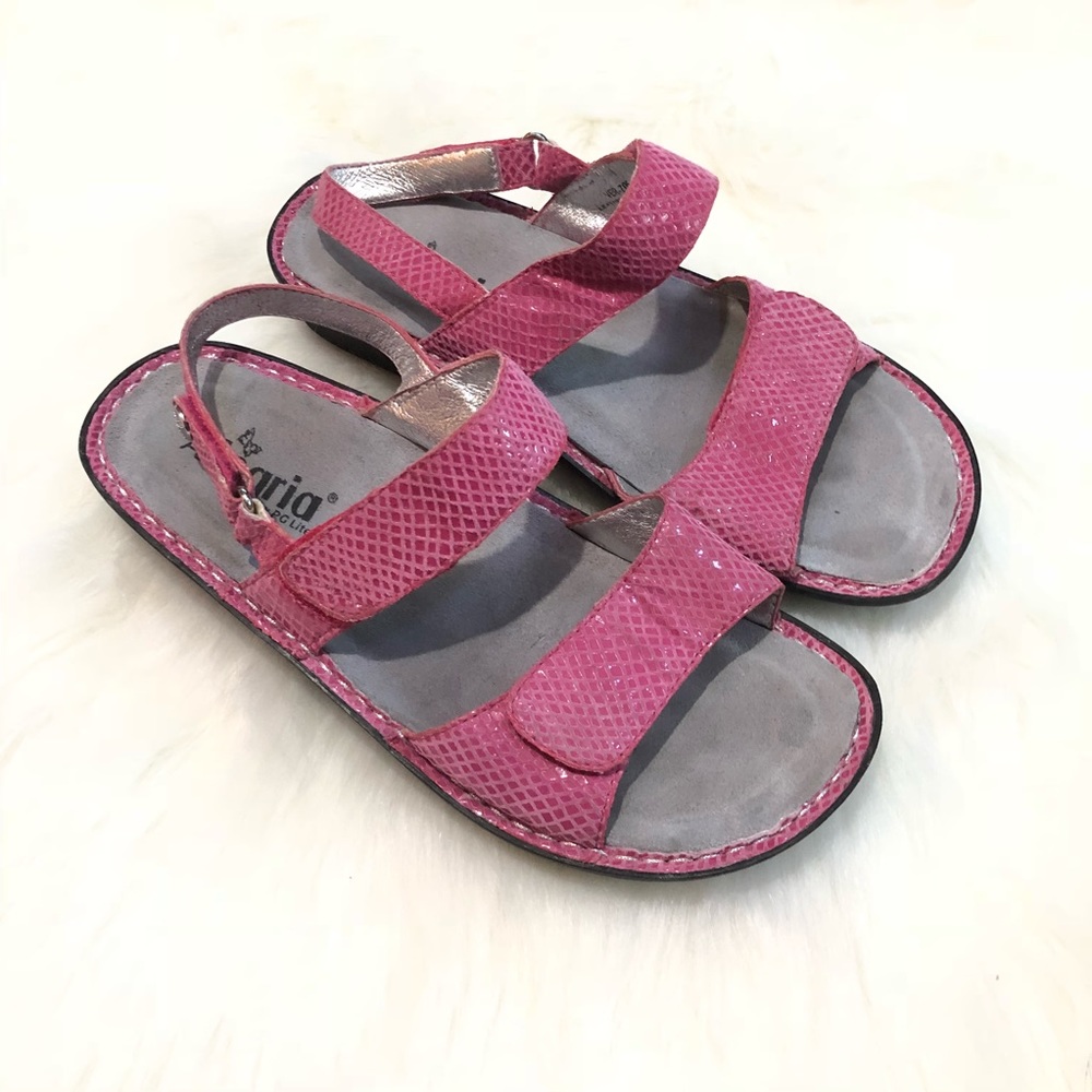 Alegria Fuchsia Textured Sandals